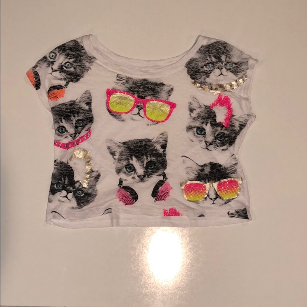 🦋 3/$30 Cropped cat top